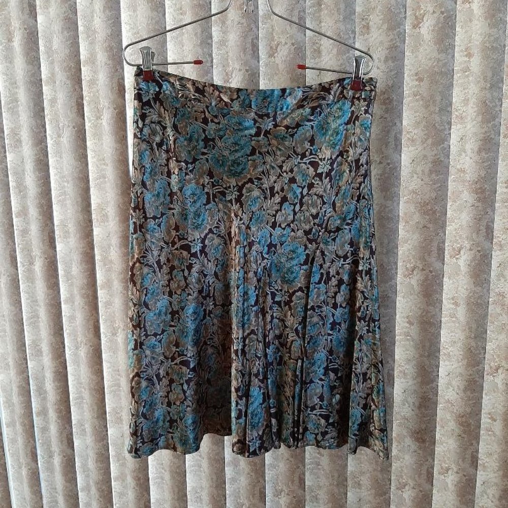 Brown/lt aqua floral rayon skirt EUC size 6